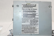 Load image into Gallery viewer, RADIO Mercedes-Benz E300 E350 E550 E63 2011 11 2012 12 - 1372042
