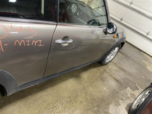 Load image into Gallery viewer, FRONT DOOR Mini Cooper 2007 07 2008 08 2009 09 2010 10 2011 11 2012 12 Right - 1383725
