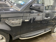 Load image into Gallery viewer, FRONT DOOR Range Rover Sport 06 07 08 09 10 11 12 13 Left - 1384142
