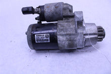 Load image into Gallery viewer, STARTER MOTOR QX60 Altima Maxima Murano Murano Cross Cabriolet 15-18 - 1384390
