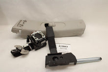 Load image into Gallery viewer, FRONT DRIVER SEAT BELT &amp; RETRACTOR ONLY QX60 15 16 17 18 19 - 1384448
