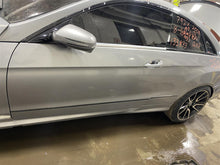 Load image into Gallery viewer, FRONT DOOR E250 Van E250D E300 E350 E400 E550 E63 2010-2016 Left - 1386616
