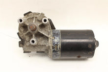 Load image into Gallery viewer, WIPER MOTOR BEETLE GOLF JETTA PASSAT 93 94 95 - 01 02 - 1388103
