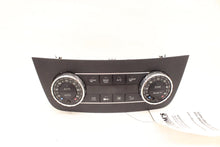 Load image into Gallery viewer, Temperature Controls Mercedes-Benz Gl550 2013 - 1390479
