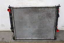 Load image into Gallery viewer, RADIATOR Gl320 Gl450 Gl550 ML320 ML350 ML550 ML63 R320 R350 R500 R63 08-09 - 1392496
