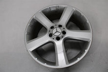 Load image into Gallery viewer, WHEEL RIM Gl320 Gl450 Gl550 07-09 19x8-1/2 - 1392533
