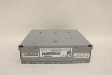Load image into Gallery viewer, RADIO RECEIVER A4 A5 A6 Q3 Q5 Q7 RS5 S5 S6 Touareg 2009-2017 - 1393913
