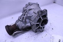 Load image into Gallery viewer, TRANSFER CASE Land Rover Evoque 14 15 16 17 18 19 - 1395553
