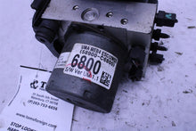 Load image into Gallery viewer, ABS ANTI-LOCK BRAKE PUMP Kia Sorento 2016 16 2017 17 - 1396539
