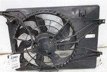 Load image into Gallery viewer, RADIATOR FAN ASSEMBLY Kia Sorento 16 17 18 19 20 - 1396551
