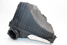 Load image into Gallery viewer, AIR CLEANER BOX Volkswagen Touareg 11 12 13 14 15 16 17 - 1396850
