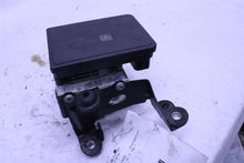 Load image into Gallery viewer, ABS ANTI-LOCK BRAKE PUMP Land Rover Evoque 2017 17 2018 18 - 1397181

