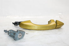 Load image into Gallery viewer, Exterior Door Handle Atlas Atlas CS 18 19 20 21 22 Left - 1397820
