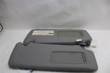 Load image into Gallery viewer, INTERIOR SUN VISORS Toyota Highlander 04 05 06 07 - 1398573
