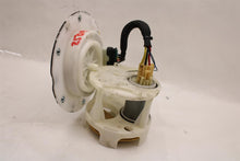 Load image into Gallery viewer, FUEL PUMP E250 Van C250 C300 C350 C63 CL550 CL600 CL63 CL65 11-16 - 1398675
