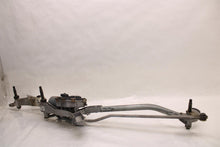 Load image into Gallery viewer, WINDSHIELD WIPER MOTOR CLS550 CLS63 E250D E300 E350 E400 E550 E63 10-15 - 1398684
