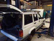 Load image into Gallery viewer, Headlight Lamp Assembly Jeep Cherokee 2000 - MRK467625
