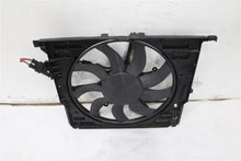 Load image into Gallery viewer, RADIATOR FAN ASSEMBLY 535i 535i Gt 640I 740i 740il Active 5 10-17 - 1400782
