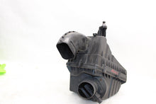 Load image into Gallery viewer, AIR CLEANER BOX Jaguar Vanden Pl XF XFR XJ XJL 2013-2019 Right - 1405494

