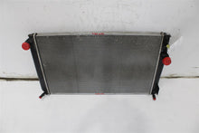 Load image into Gallery viewer, RADIATOR Toyota Rav4 06 07 08 09 10 11 12 13 14 15 - 1406711
