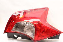 Load image into Gallery viewer, OUTER TAIL LIGHT LAMP Nissan Versa 14 15 16 17 18 19 Left - 1407030
