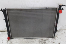 Load image into Gallery viewer, RADIATOR Hyundai Santa Fe Kia Sorento 13 14 15 16 17 18 - 1409558
