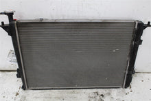 Load image into Gallery viewer, RADIATOR Hyundai Santa Fe Kia Sorento 13 14 15 16 17 18 - 1409558
