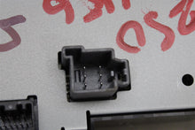 Load image into Gallery viewer, FRONT TEMPERATURE CONTROLS Land Rover Evoque 2016 16 2017 17 - 1429378
