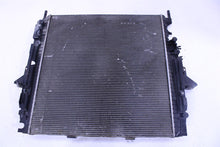 Load image into Gallery viewer, RADIATOR LR4 Range Rover Sport 10 11 12 13 14 15 16 - 1430023

