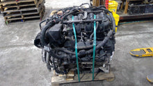 Load image into Gallery viewer, ENGINE MOTOR Infiniti QX80 2015 15 5.6L VIN A - 1436260
