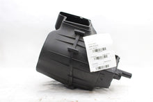 Load image into Gallery viewer, AIR CLEANER BOX Audi A8 13 14 15 16 17 18 - 1437403
