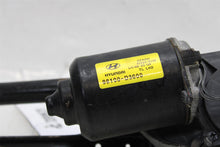 Load image into Gallery viewer, WINDSHIELD WIPER MOTOR Hyundai Tucson 16 17 18 19 20 21 - 1438429
