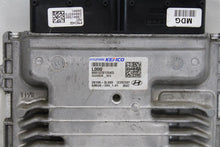 Load image into Gallery viewer, ECU ECM COMPUTER Kia Sorento 2019 19 2020 20 - 1439536
