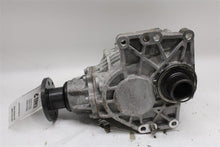 Load image into Gallery viewer, TRANSFER CASE Kia Telluride 20 21 22 23 24 - 1439541
