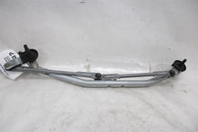 Load image into Gallery viewer, WINDSHIELD WIPER TRANSMISSION Kia Telluride 20 21 22 23 24 - 1439549
