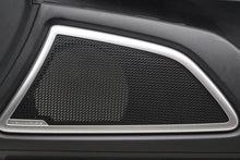 Load image into Gallery viewer, FRONT INTERIOR DOOR TRIM PANEL Kia Telluride 2022 22 - 1439615
