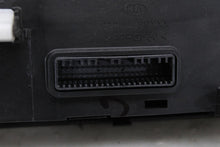 Load image into Gallery viewer, Temperature Controls Kia Telluride 2022 - 1439648
