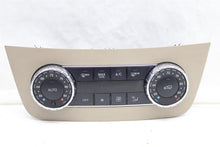 Load image into Gallery viewer, FRONT TEMPERATURE CONTROLS Gl350 Gl450 Gl550 GL63 AMG GLE300d 14-17 - 1443927
