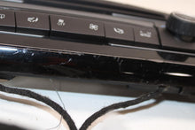 Load image into Gallery viewer, Radio BMW 320i 2018 - 1449115
