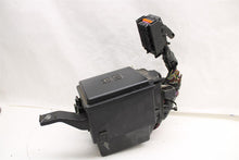 Load image into Gallery viewer, Fuse Box Jaguar XE 2017 - 1449278
