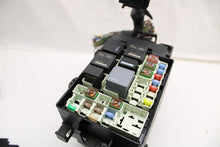 Load image into Gallery viewer, Fuse Box Jaguar XE 2017 - 1449278

