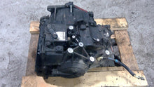 Load image into Gallery viewer, Transmission Volvo XC60 2010 - 1449898
