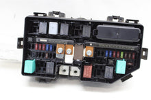 Load image into Gallery viewer, Fuse Box Honda CR-V 2014 - 1450712
