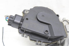 Load image into Gallery viewer, WINDSHIELD WIPER MOTOR Lexus GS350 GS450H 2013 13 2014 14 - 1463997
