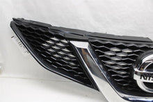 Load image into Gallery viewer, GRILLE Nissan Rogue Sport 2017 17 - 1465158
