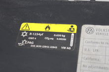 Load image into Gallery viewer, GRILLE Volkswagen Atlas 2018 18 2019 19 2020 20 - 1465630
