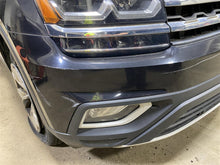 Load image into Gallery viewer, Front Bumper Volkswagen Atlas 2018 - 1465631

