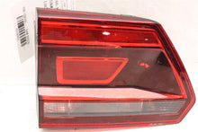 Load image into Gallery viewer, Tail Lamp Light Volkswagen Atlas 2018 - 1465650
