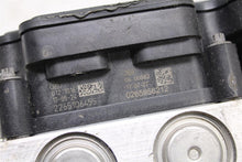 Load image into Gallery viewer, ABS ANTI-LOCK BRAKE PUMP Subaru Forester 2018 18 - 1467157

