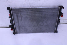Load image into Gallery viewer, RADIATOR Land Rover LR2 2008 08 2009 09 2010 10 2011 11 - 1469257
